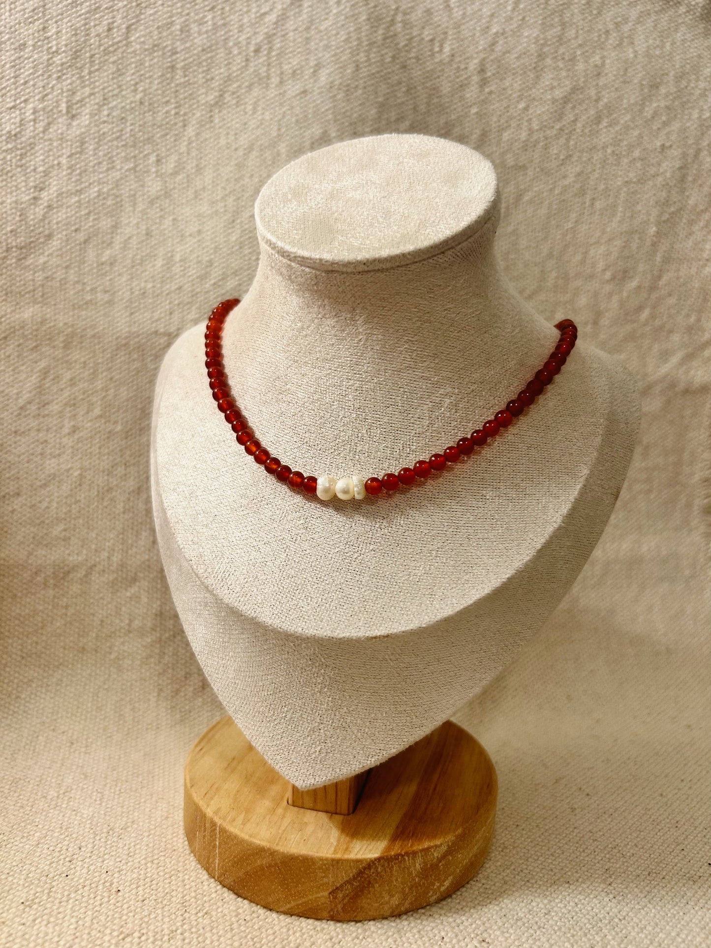 Collar de cornalina y perla cultivada