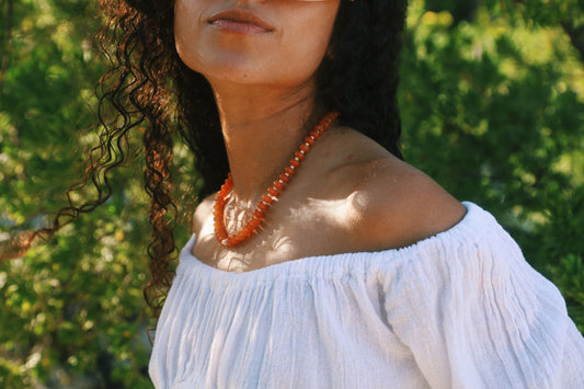 Collar de jade naranja con perla cultivada